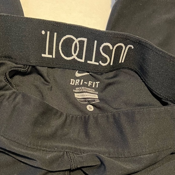 Women’s Nike Dri-Fit Capris - Picture 3 of 3